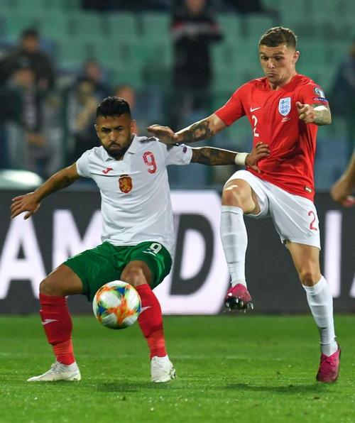 英格兰vs保加利亚的相关图片